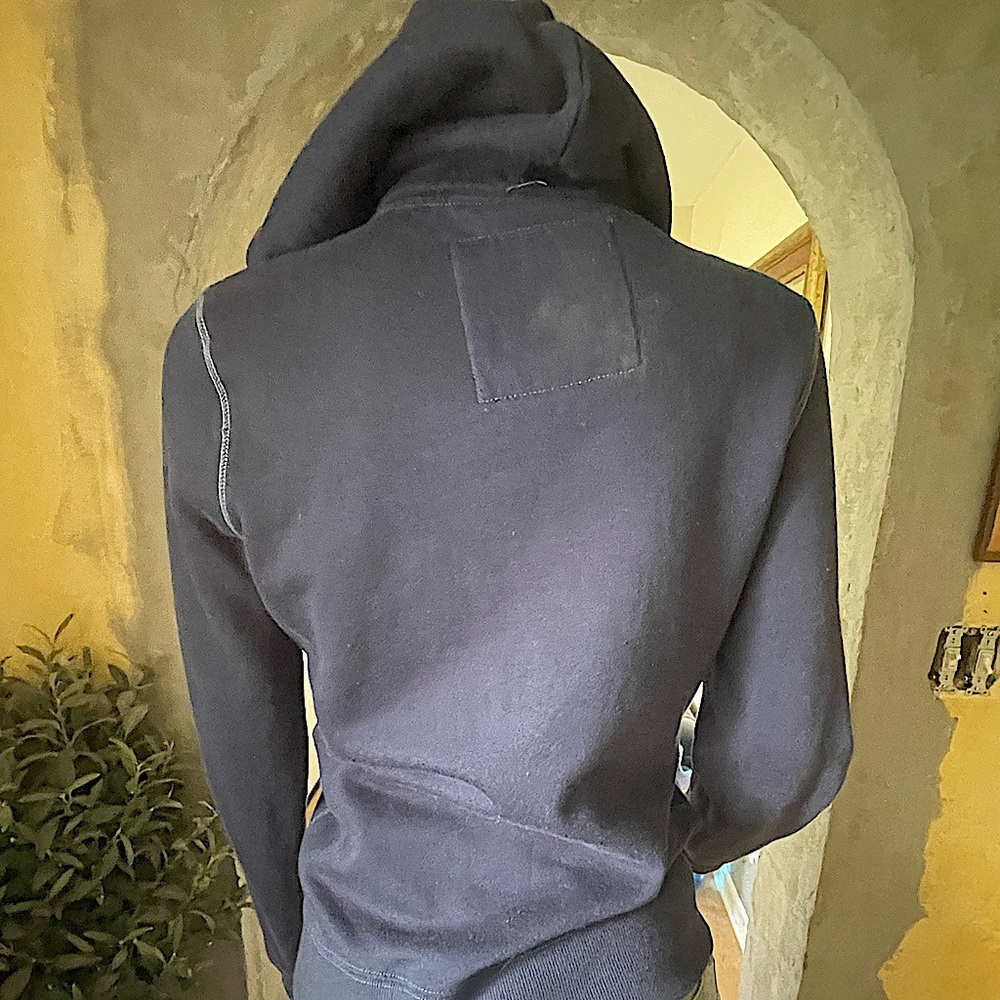 Soft and comfy teal jacket, zip up long sleeve
